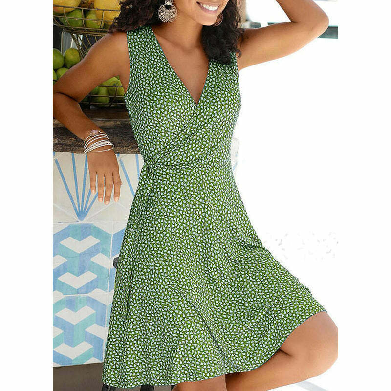 2024 Y2K Aesthetic Plus Size Women's Casual Polka Dot Dress - Cute & Comfy Summer Style