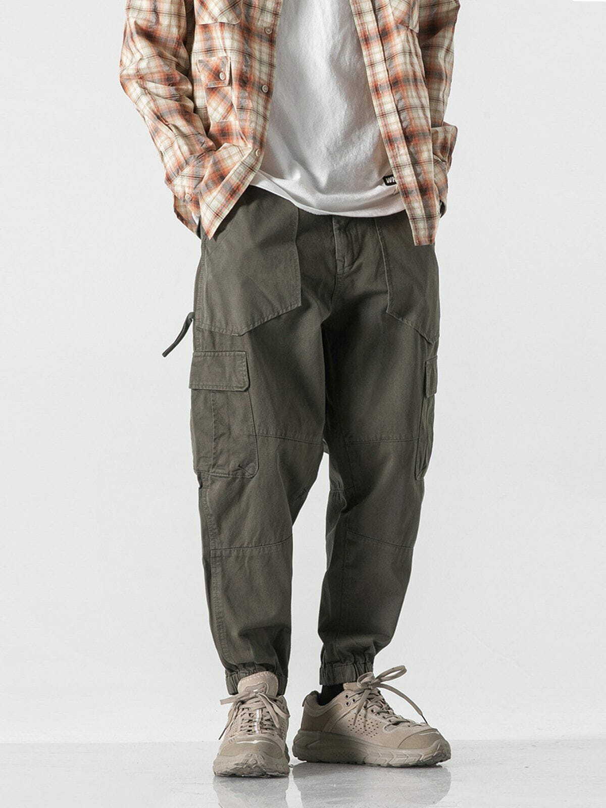 Y2K Grunge Cargo Pants with Large Pockets - Retro 90s Summer Outfit for Women